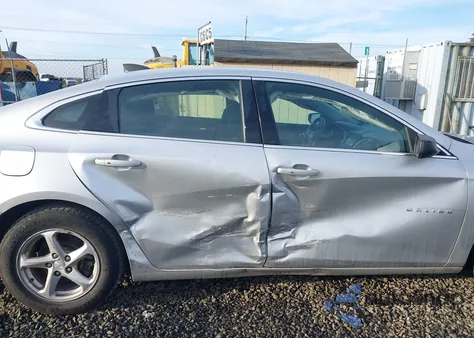 2018 Chevrolet Malibu 1Ls z USA, uszkodzony, nr VIN 1G1ZB5ST1JF235830